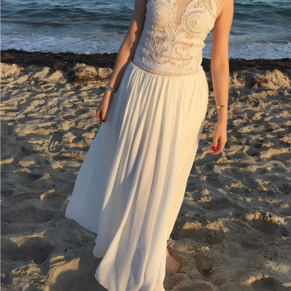 Dress 90% new - Picture 3 of 4